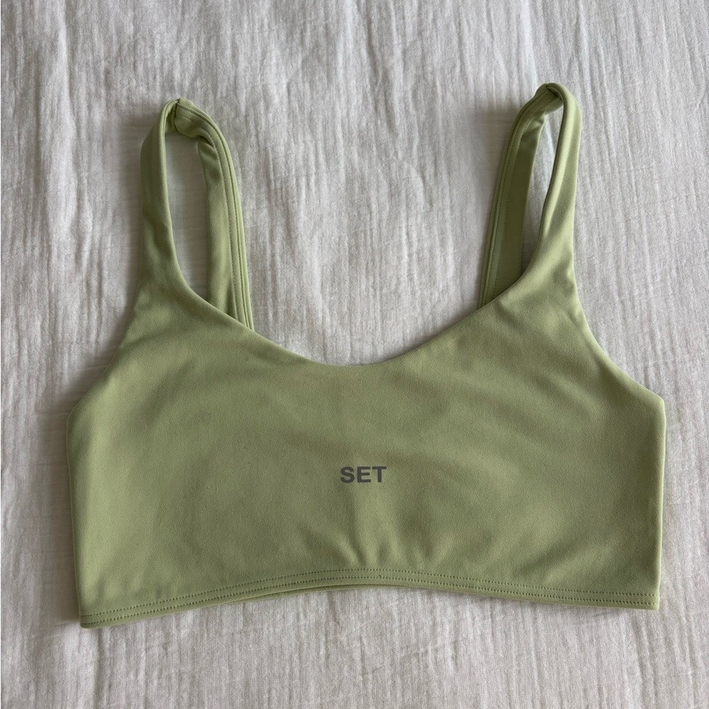 NWOT Set Active Luxform Dip Bra